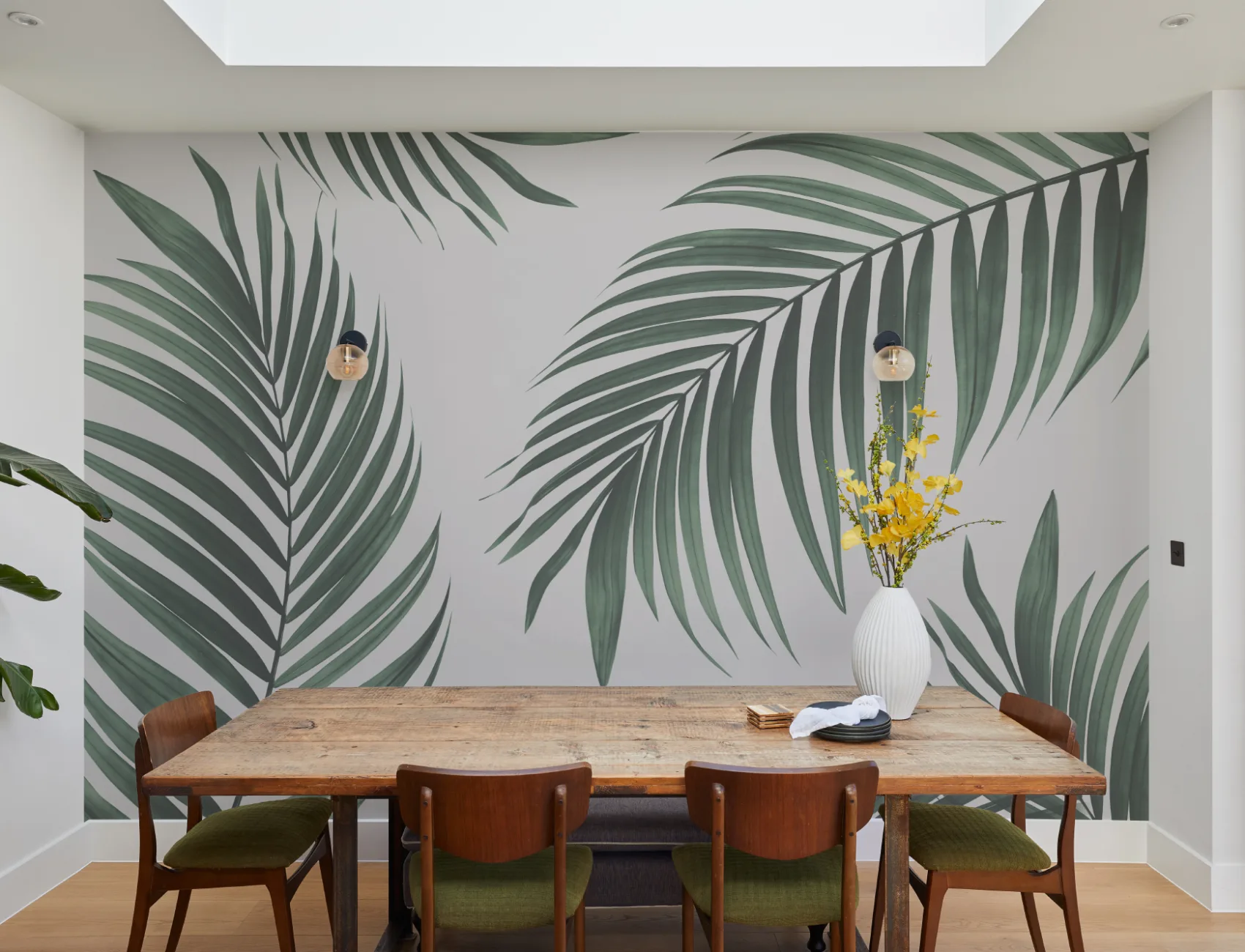 Carta da Parati Tropicale con Foglie di Palma Verdi Oversize