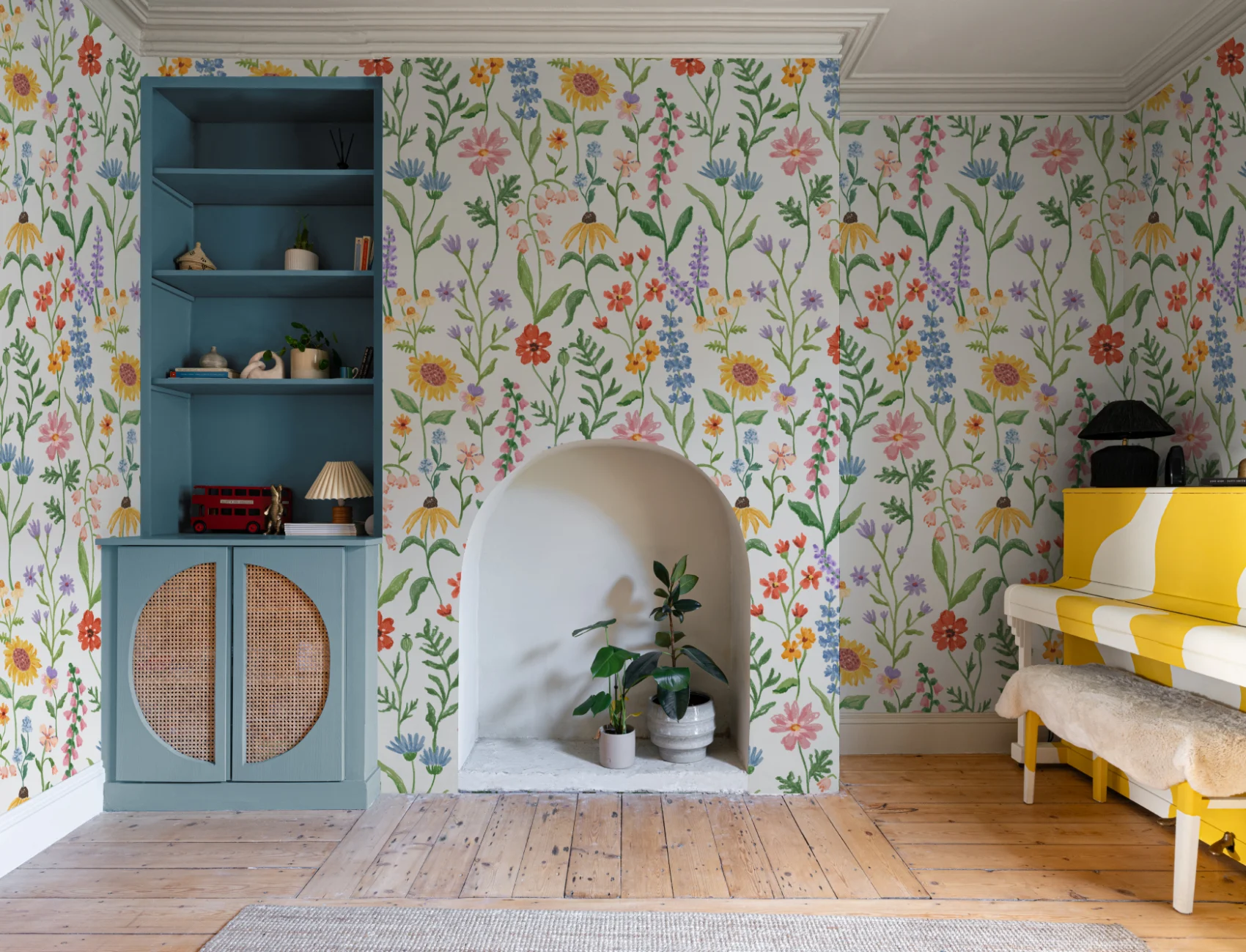 Blåt håndtegnet fototapet med vilde blomster