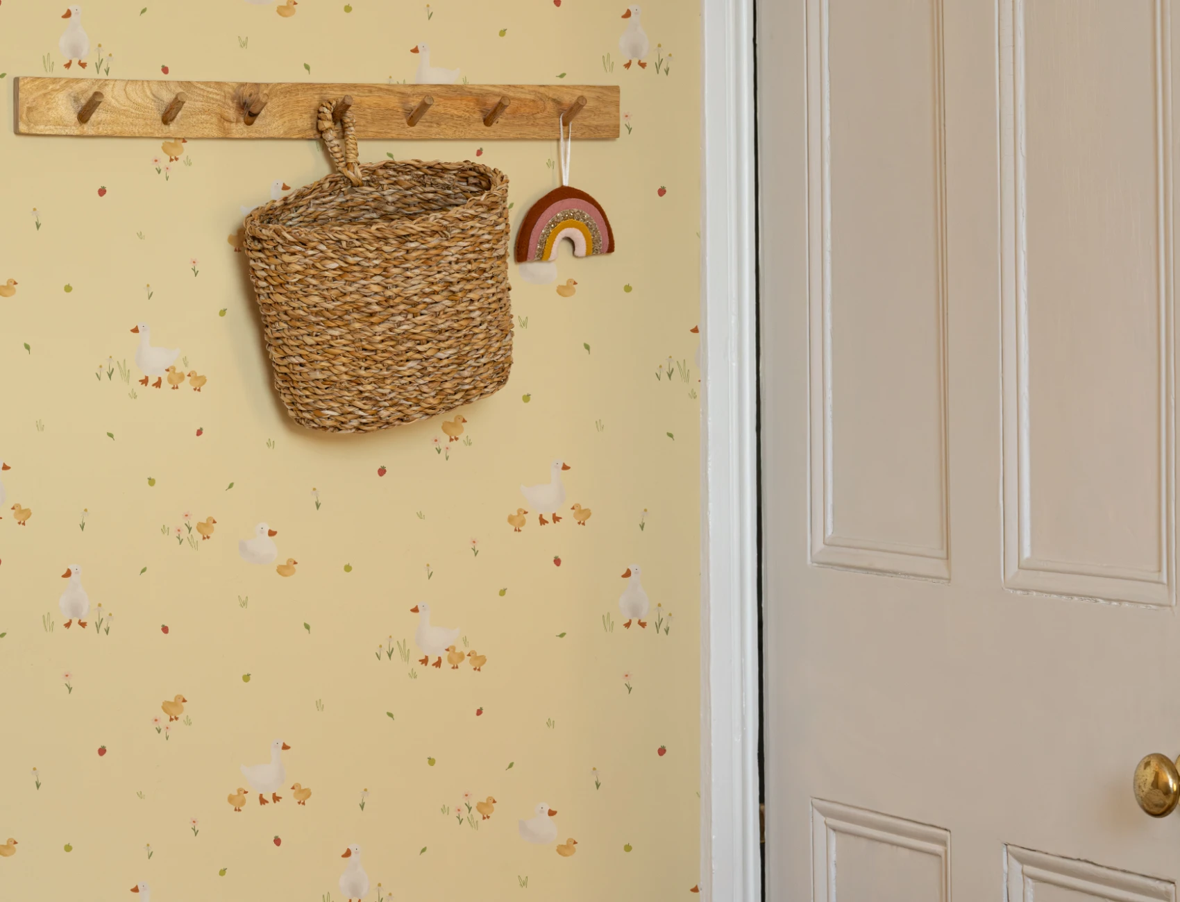 Geel Schattig Beige Eend & Eendjes Print Behang
