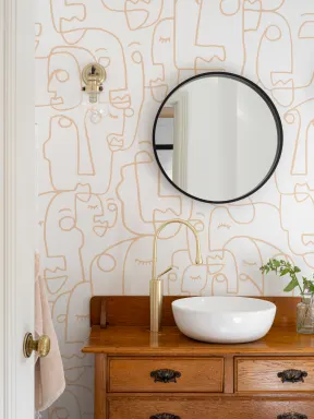 Papier Peint Panoramique Profils de Visages Dessinés en Beige