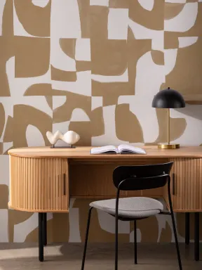 Moderne Mosterd Abstracte Muurschildering met Handgesneden Vormen en Textuureffect