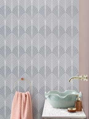 Gray Art Deco Palm Leaf Repeat Pattern Wallpaper