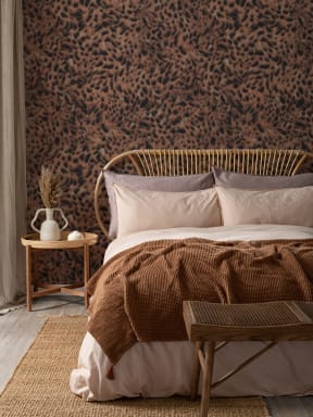 Carta da Parati Leopard Vibe con Stampa Animalier Scura