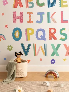 Värikäs lapset aakkoset seinämaalaus