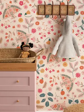 Pink skandinavisk tapet med fugle- og blomstermotiver