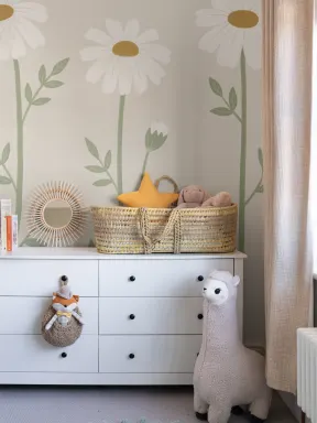 Beige botanische Gänseblümchen-Fototapete mit floralem Design für mehr Eleganz