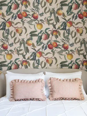 Papier Peint Style Vintage en Couleurs Crème et Vert à Motif de Pêches