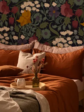 Papier Peint Fleuri Vintage en Tons Foncés