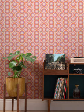 Retro Colorful Circles Repeat Pattern Wallpaper