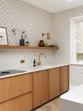 Papier Peint Géométrique Rayé aux Tons Crème