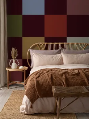 Mural com padrão axadrezado multicolorido para uma atmosfera vibrante