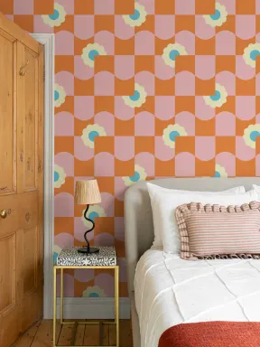 Elizabeth Olwen Petal Pop Pink Wallpaper
