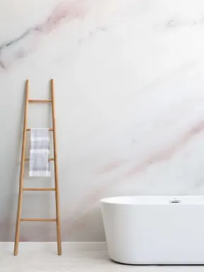 Papier Peint Panoramique Marbre Blanc Perlé et Rose Pastel Veiné