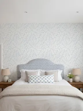 Papier Peint Bleu Ciel et Crème avec des Formes Abstraites Ondulées