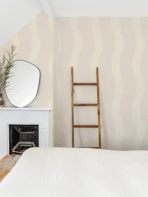 Papier Peint Rayures Ondulées Beige et Rose