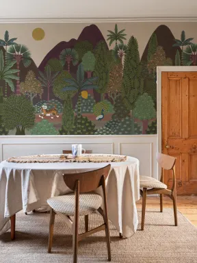 Multicolor Diurnal Jungle Animal Mural