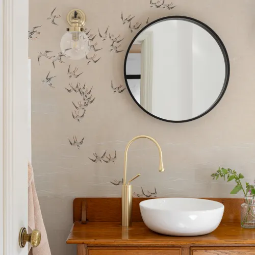Fototapeta inspirowana sztuką Flocking Beige Bird Serenity