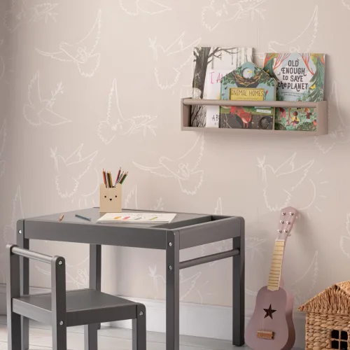 Papel Pintado con Patrón de Palomas en Blanco y Beis