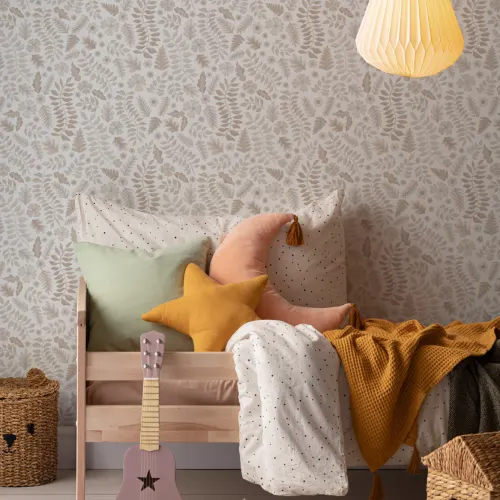 Beige Tapete mit indischem Muster und Blumenblättern