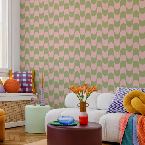 Papel pintado de rayas onduladas retro rosa y verde