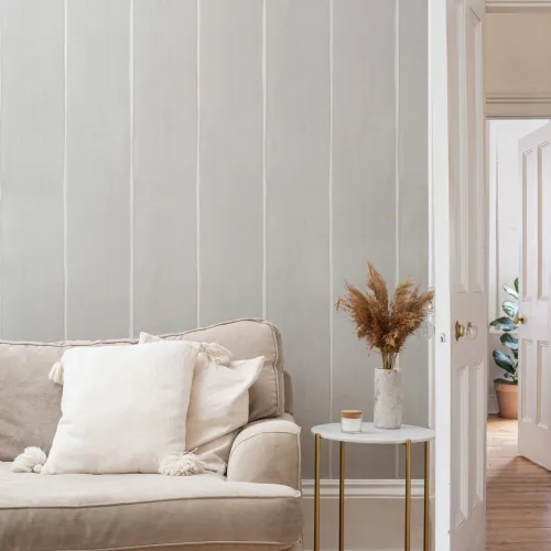 Carta da Parati Beige a Righe Spesse e Verticali Effetto Pittura all’Acquerello